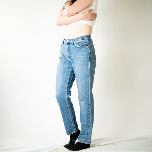 Vintage Y2K Tommy Hilfiger Stone Washed Mom Jeans - 30 - Picture 2 of 8